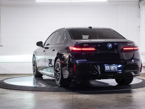 Used 2026 BMW 750e xDrive AWD/4WD image 4