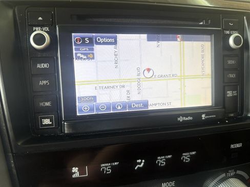 Used 2015 Toyota Sequoia Platinum AWD/4WD image 29