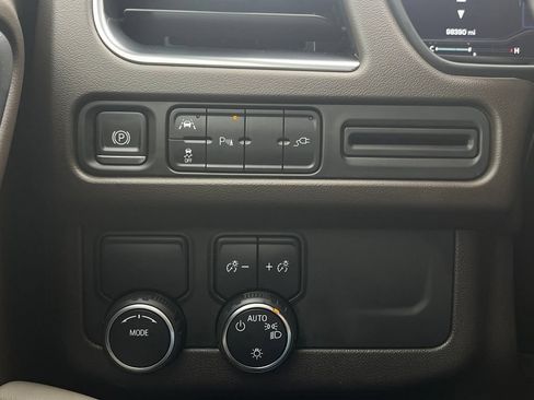 Used 2022 Chevrolet Tahoe LT RWD image 25
