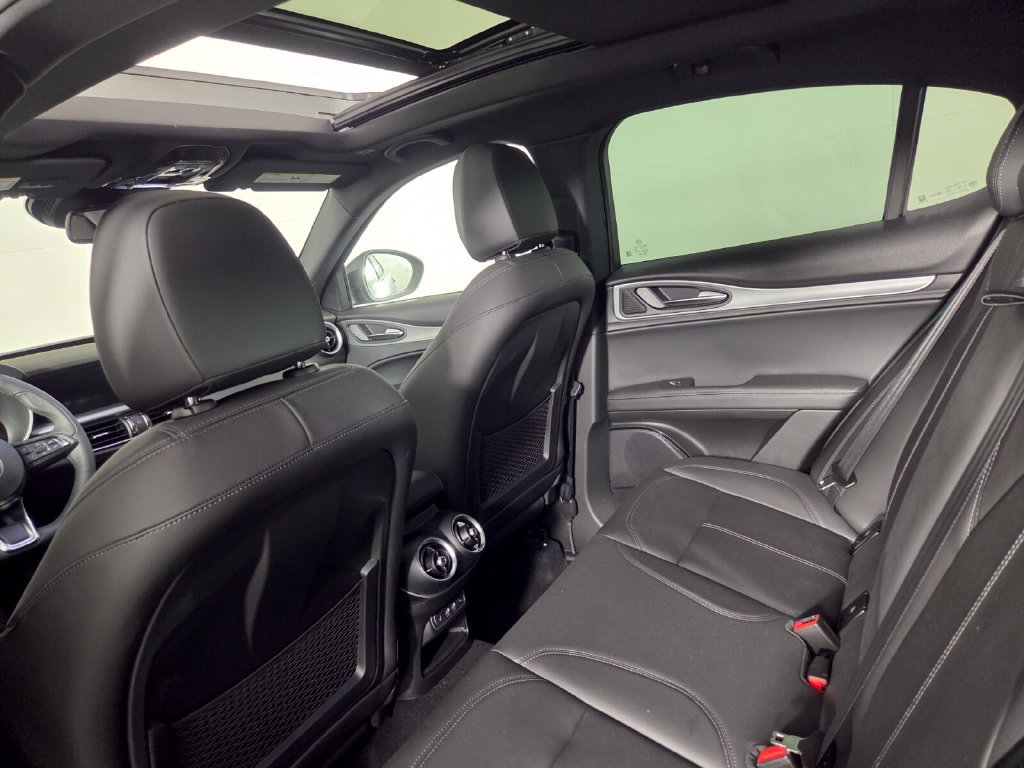 New 2026 Alfa Romeo Stelvio Sprint AWD/4WD image 19