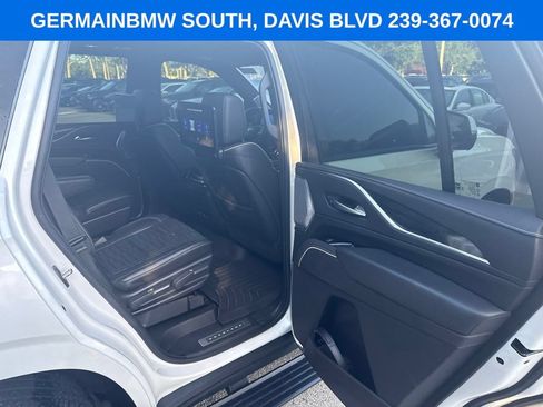 Used 2022 Cadillac Escalade Sport Platinum AWD/4WD image 28