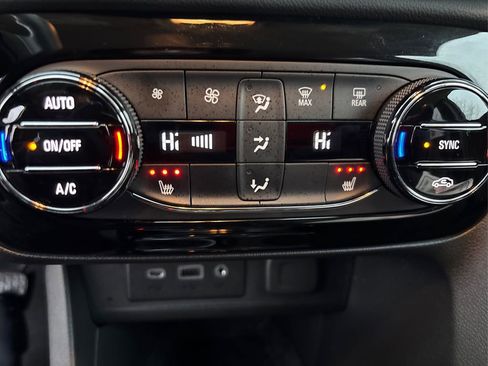 Used 2023 Buick Encore GX Select image 31