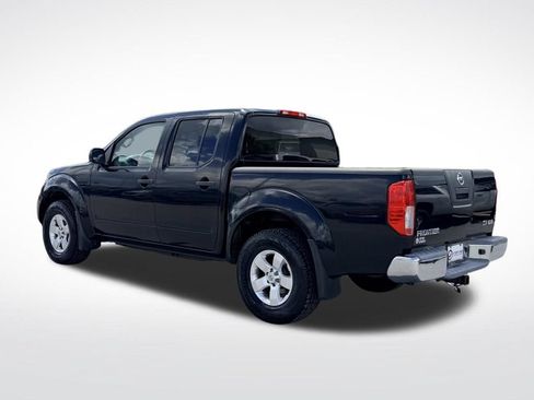 Used 2012 Nissan Frontier SV w/ SV Premium Utility Pkg AWD/4WD image 5