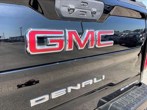 Used 2022 GMC Sierra 3500 Denali image 26