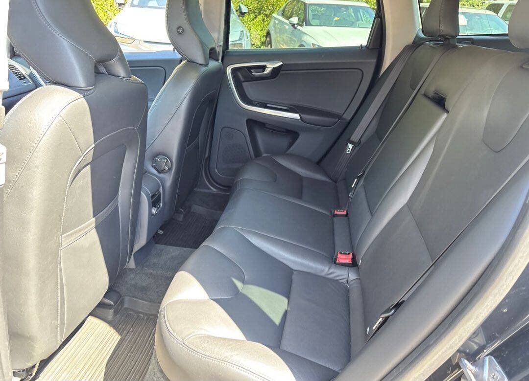 Used 2015 Volvo XC60 T5 Premier Plus FWD image 10