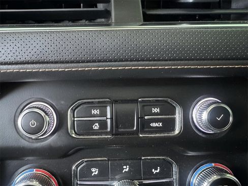 Used 2022 GMC Yukon AT4 w/ AT4 Premium Package image 36