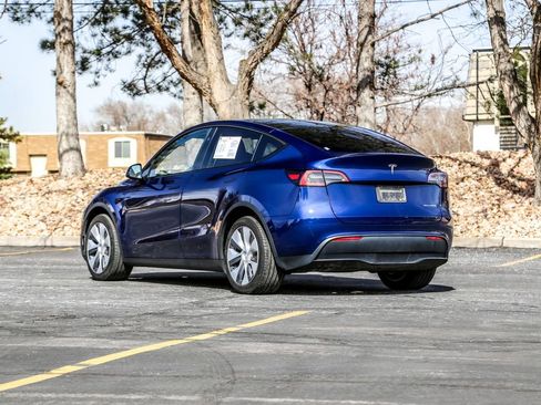 Used 2024 Tesla Model Y Long Range image 3