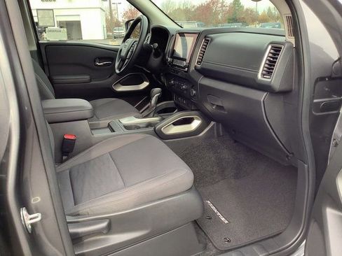 Used 2024 Nissan Frontier SV w/ Technology Package image 33