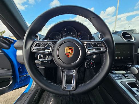 Used 2025 Porsche 718 Cayman RWD image 16