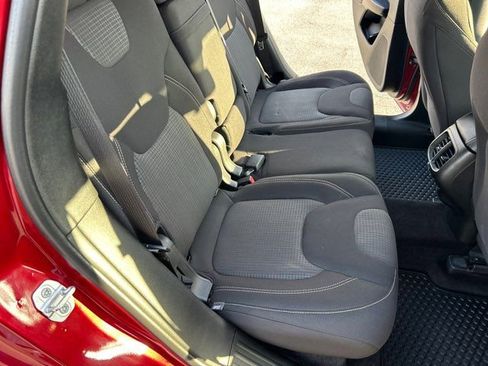 Used 2017 Jeep Cherokee Latitude w/ Safety/Convenience Group image 27