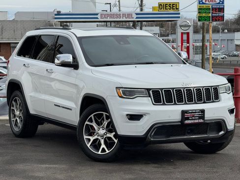 Used 2019 Jeep Grand Cherokee Limited w/ Luxury Group II image 10