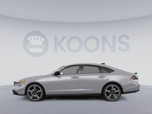Used 2024 Honda Accord Sport image 2