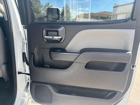 Used 2019 GMC Sierra 3500 4x4 Crew Cab image 18