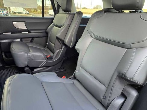 New 2026 Ford Expedition Active image 22