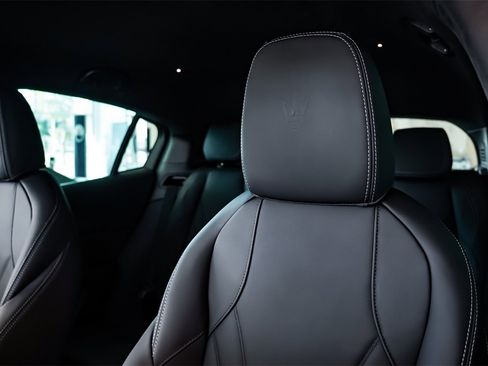 New 2025 Maserati Grecale GT image 14