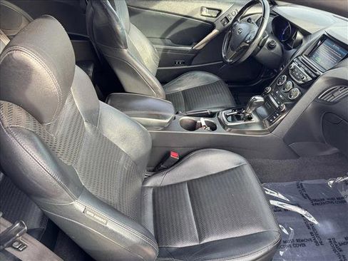 Used 2013 Hyundai Genesis 3.8 image 19
