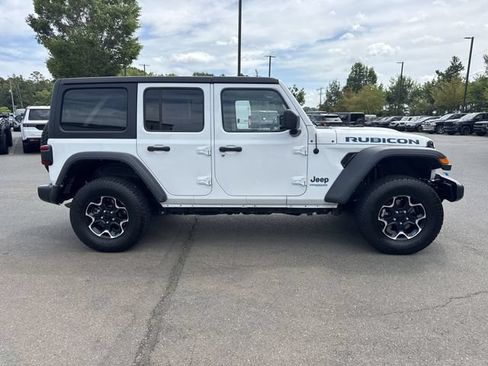 Used 2022 Jeep Wrangler Unlimited Rubicon 4xe w/ Cold Weather Group AWD/4WD image 14