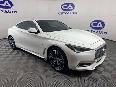Used 2017 INFINITI Q60 2.0t w/ Moonroof Package image 1