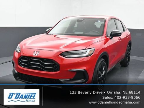 Used 2024 Honda HR-V Sport image 2