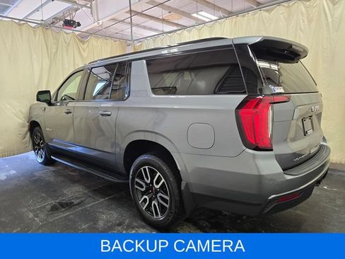 Used 2022 GMC Yukon XL AT4 w/ Technology Package AWD/4WD image 9