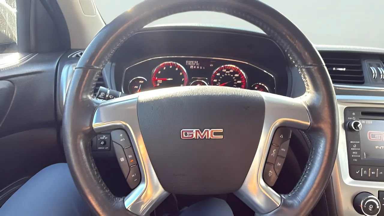 Used 2014 GMC Acadia SLE FWD image 14