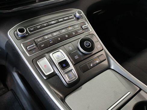 Used 2023 Hyundai Santa Fe SEL FWD image 9