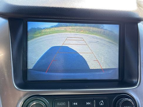 Used 2020 Chevrolet Suburban LT AWD/4WD image 18