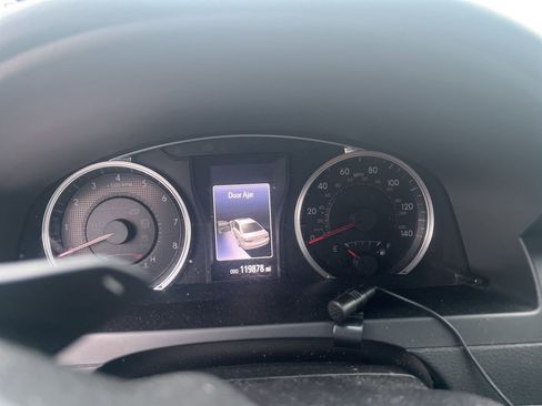 Used 2015 Toyota Camry XSE image 15