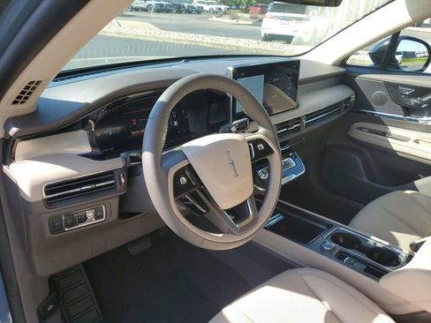 Certified 2024 Lincoln Corsair AWD w/ Equipment Group 101A image 11