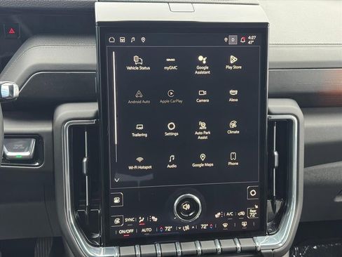 Used 2025 GMC Yukon XL Denali image 11