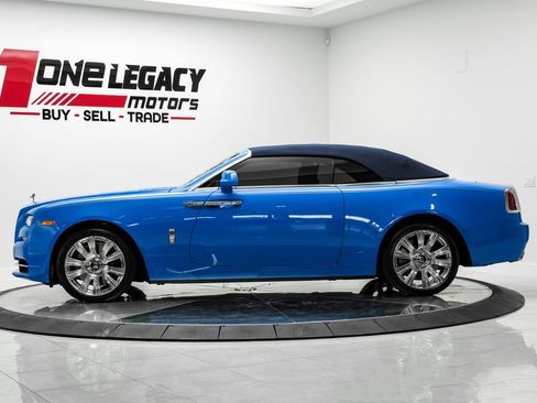 Used 2021 Rolls-Royce Dawn RWD image 14