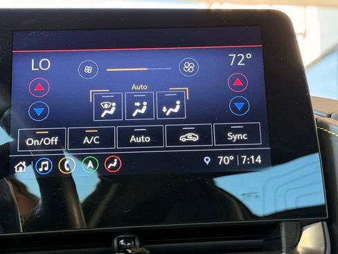 Used 2021 Chevrolet Corvette Stingray Premium Conv w/ Z51 Performance Package RWD image 14