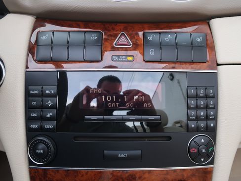 Used 2008 Mercedes-Benz CLK 350 Cabriolet image 16