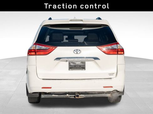 Used 2020 Toyota Sienna Limited Premium image 5