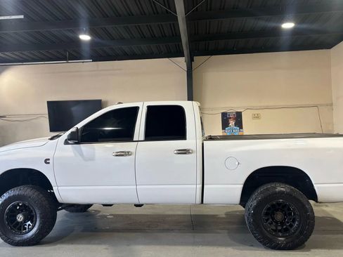 Used 2005 Dodge Ram 2500 Truck SLT image 5