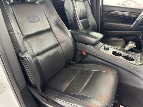 Used 2018 Jeep Grand Cherokee Overland AWD/4WD image 38