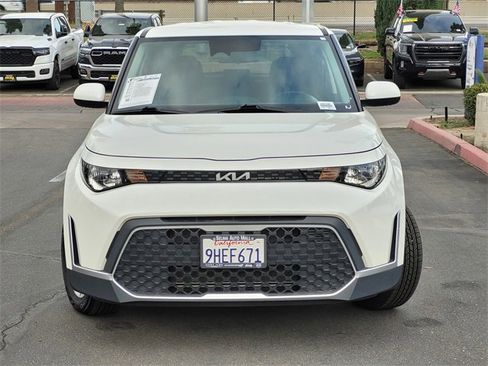 Used 2023 Kia Soul LX w/ Option Group 015 image 3