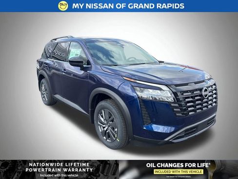 New 2026 Nissan Pathfinder SV AWD/4WD image 7