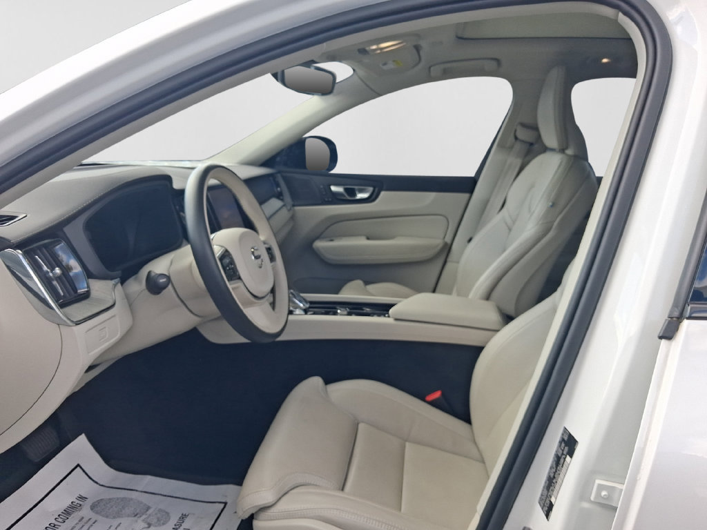 Used 2024 Volvo XC60 B5 Ultimate w/ Protection Package Premier AWD/4WD image 30