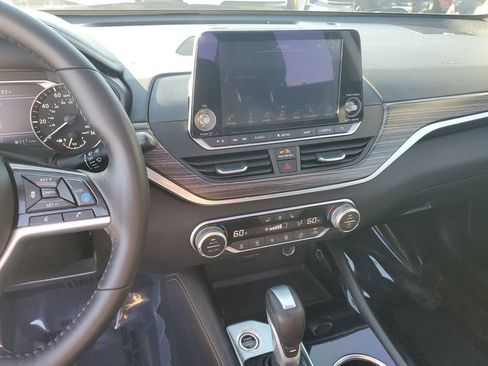 Used 2021 Nissan Altima 2.5 Platinum image 25