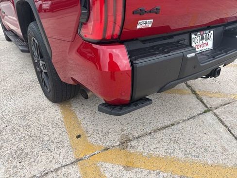 Used 2024 Toyota Tundra Limited AWD/4WD image 11