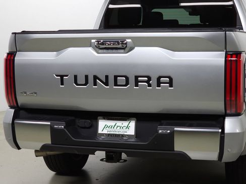 Used 2024 Toyota Tundra Limited AWD/4WD image 7