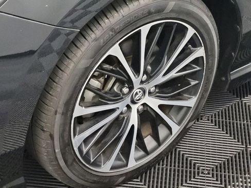 Used 2019 Toyota Camry SE FWD image 31