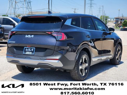 New 2026 Kia Sportage LX FWD image 3