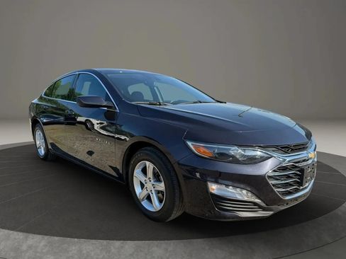Used 2023 Chevrolet Malibu LT FWD image 3