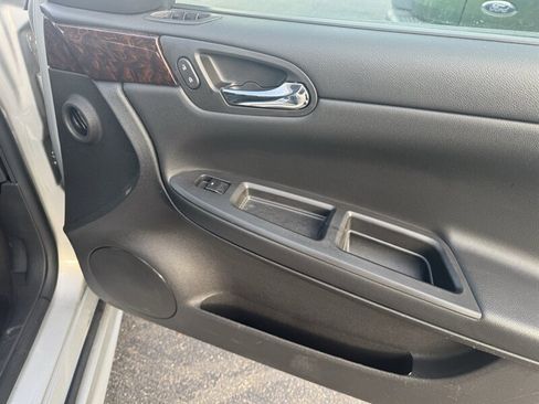 Used 2016 Chevrolet Impala Limited LS image 22