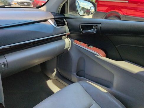 Used 2014 Toyota Camry XLE FWD image 16