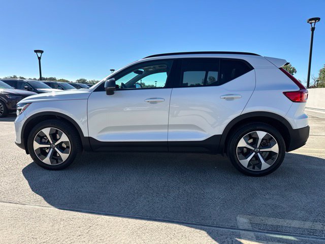 Certified 2024 Volvo XC40 B5 Core AWD/4WD image 4