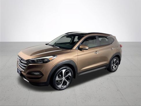 Used 2016 Hyundai Tucson Limited w/ Option Group 03 FWD image 2