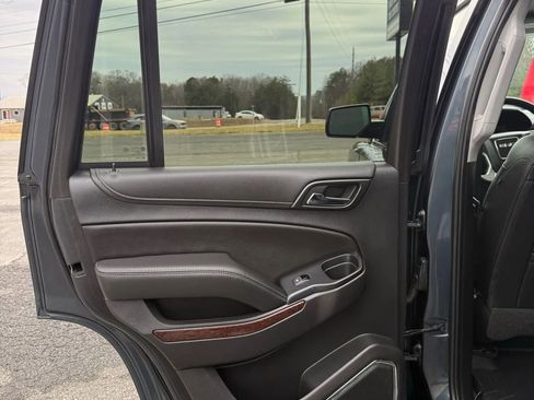 Used 2020 GMC Yukon SLT image 36